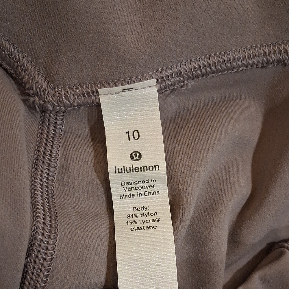 Lululemon Athletica Align High Rise Lavender Cropped Joggers 10 - Picture 2 of 4